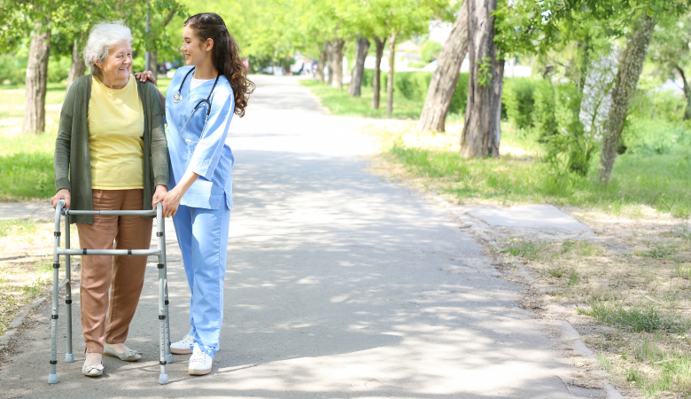 Santé des seniors : Pourquoi la Turquie devient-elle la destination privilégiée après 60 ans ?