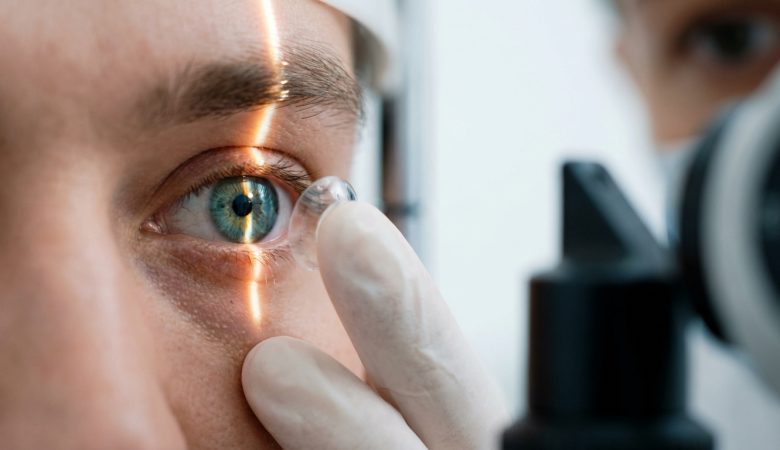 Décollement de rétine : symptômes, causes et traitement