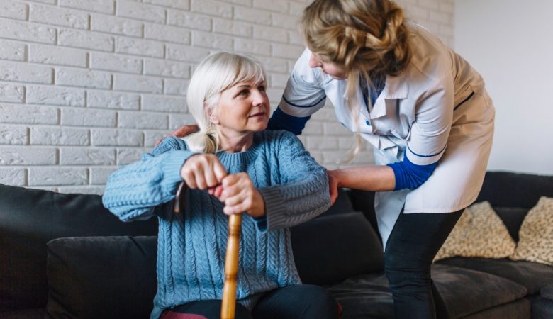 Quelles sont les solutions de maintien à domicile pour les personnes âgées en perte d’autonomie ?